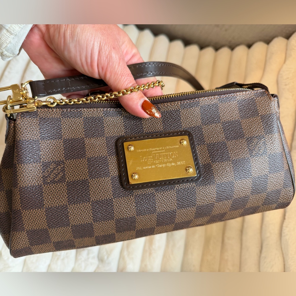 Louis Vuitton Damier Ebene Eva Crossbody Clutch bag⭐️AUTHENTIC ⭐️ - Picture 6 of 16